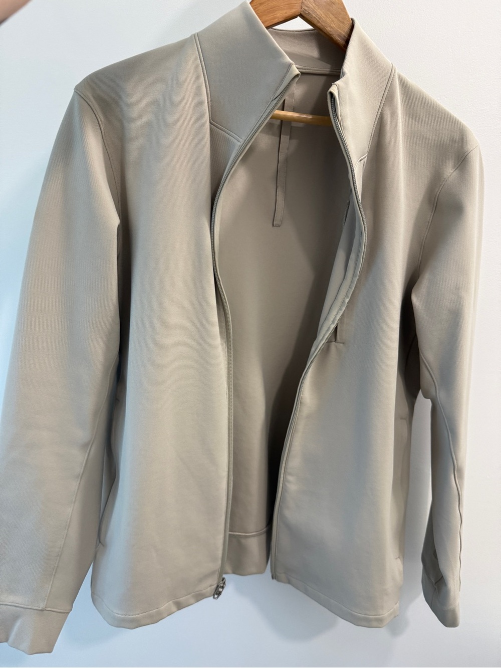 lululemon Sojourn Performance Jacket in Light Taupe